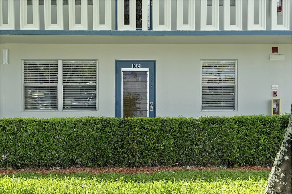 1032 Lincoln B Boca Raton FL 33434