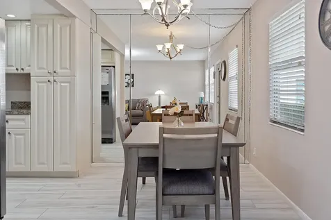 1032 Lincoln B Boca Raton FL 33434