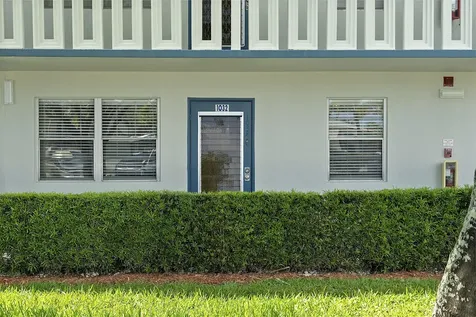 1032 Lincoln B Boca Raton FL 33434