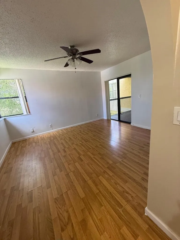 5721 Riverside Drive Coral Springs FL 33067