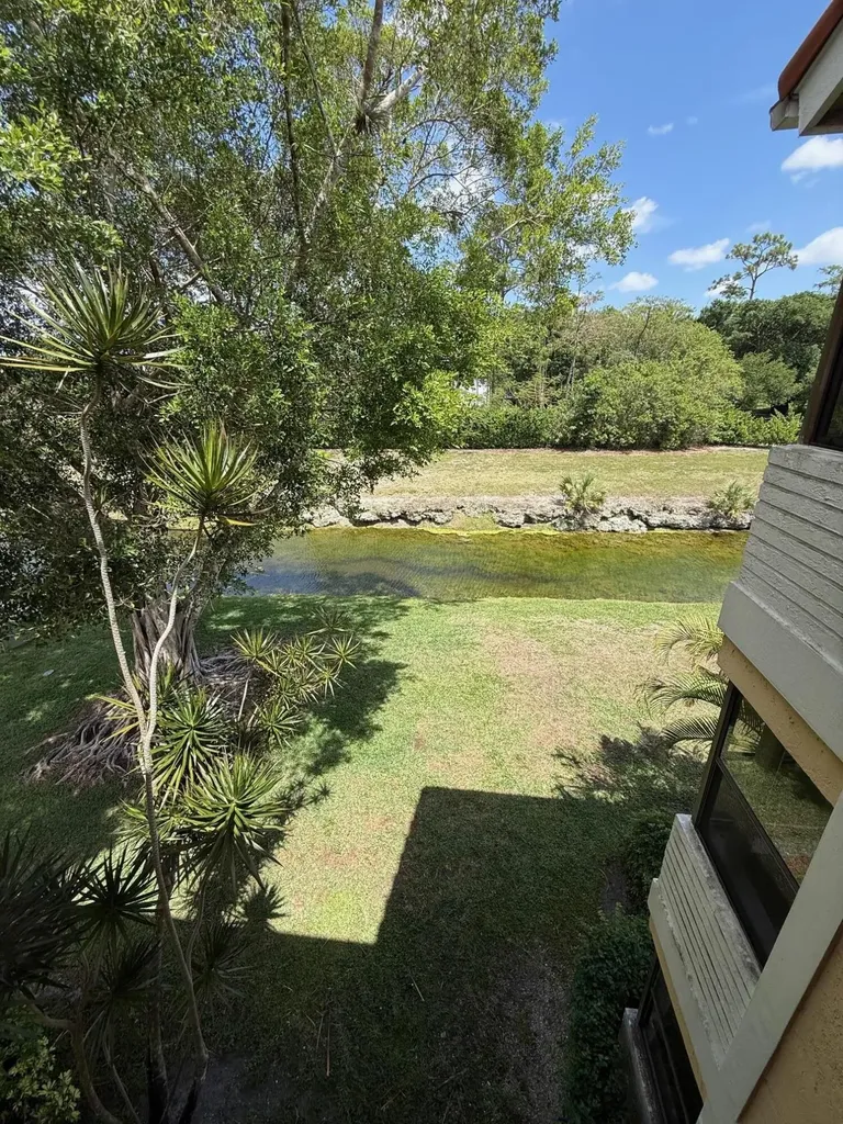 5721 Riverside Drive Coral Springs FL 33067