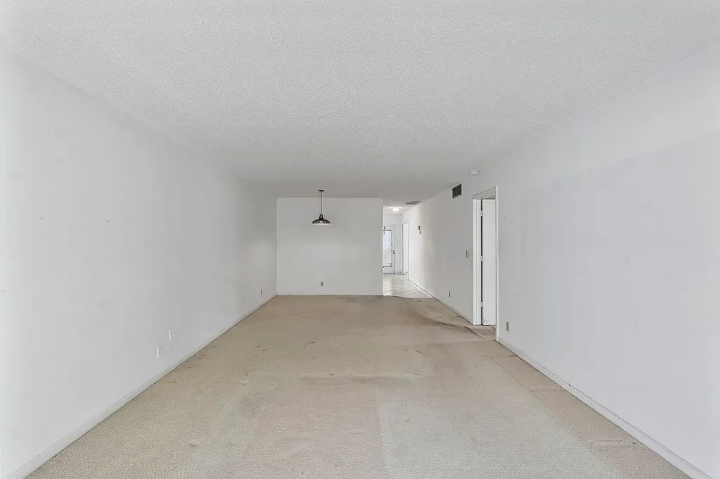 1141 Violet Terrace Delray Beach FL 33445