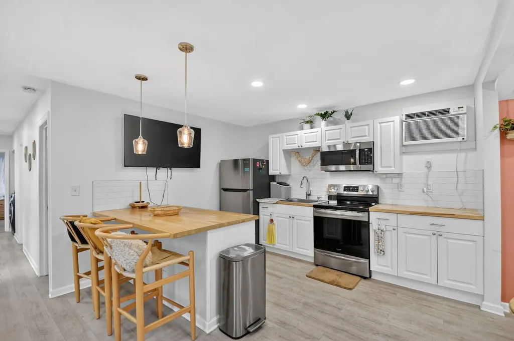 306 N J Street Lake Worth Beach FL 33460