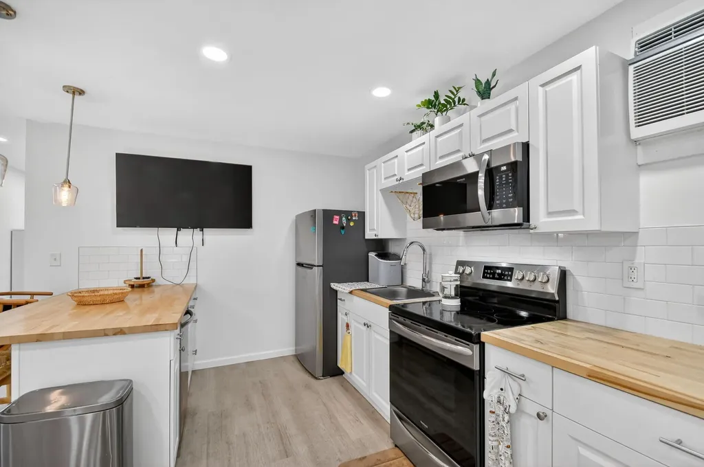 306 N J Street Lake Worth Beach FL 33460