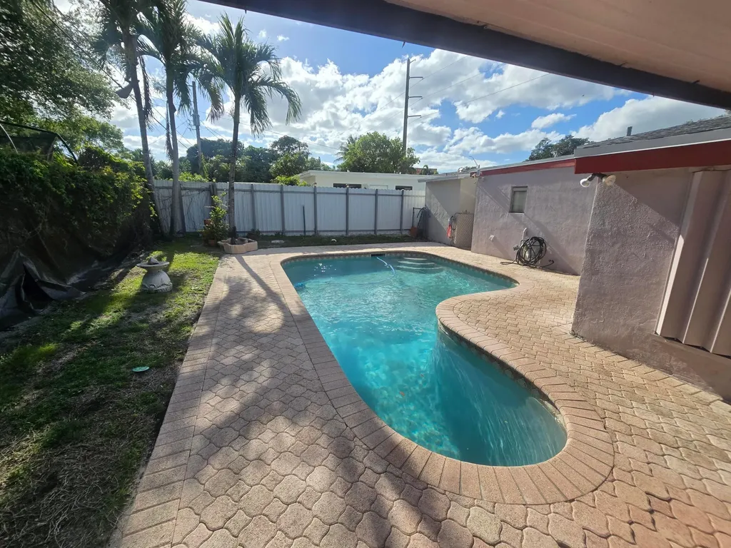 6510 Sheridan Street Hollywood FL 33024