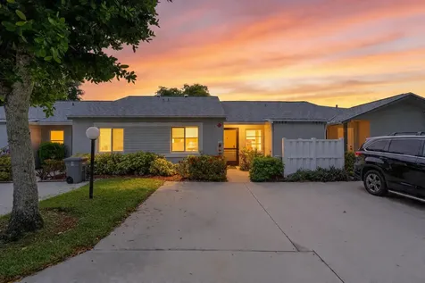 8955 Windtree Street Boca Raton FL 33496