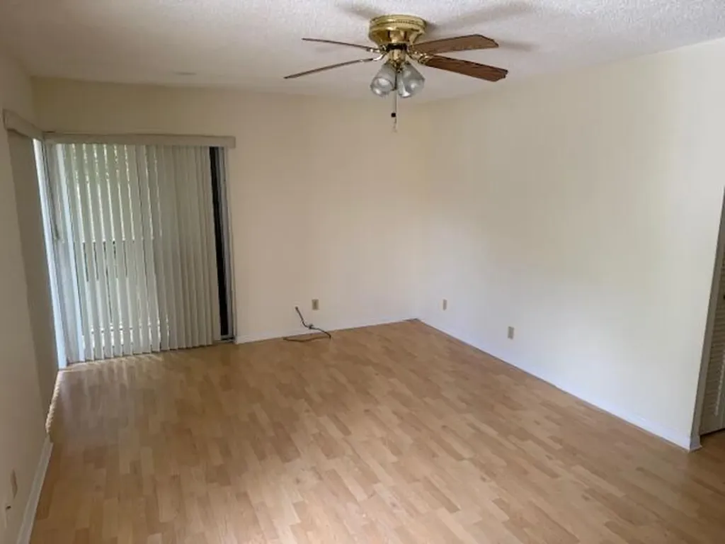 1844 Fairview Villas Drive Palm Springs FL 33406