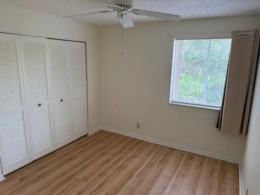 1844 Fairview Villas Drive Palm Springs FL 33406