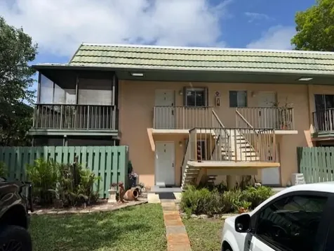 1844 Fairview Villas Drive Palm Springs FL 33406