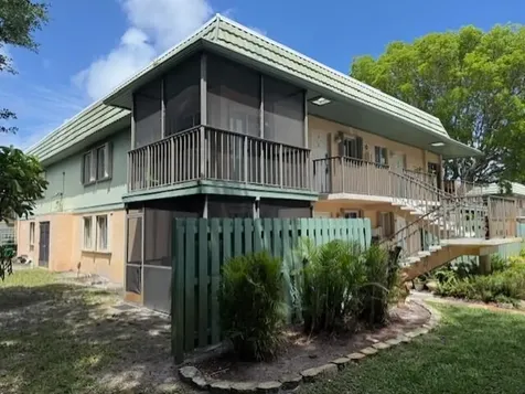 1844 Fairview Villas Drive Palm Springs FL 33406