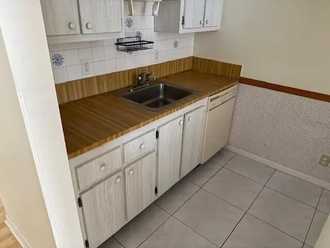 1844 Fairview Villas Drive Palm Springs FL 33406