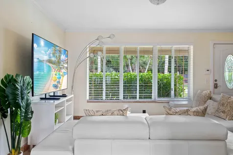 2757 NE 14th Avenue Wilton Manors FL 33334