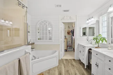 375 E Temple Court Court SW Vero Beach FL 32968