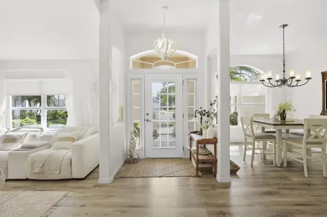 375 E Temple Court Court SW Vero Beach FL 32968