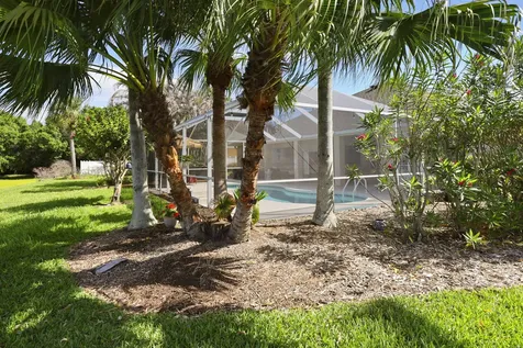 375 E Temple Court Court SW Vero Beach FL 32968