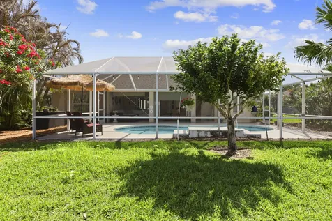 375 E Temple Court Court SW Vero Beach FL 32968