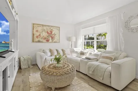 375 E Temple Court Court SW Vero Beach FL 32968