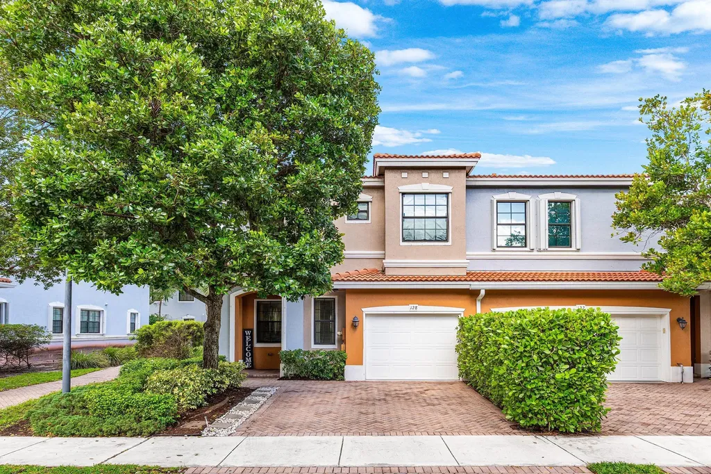 128 Delancey Avenue Delray Beach FL 33484