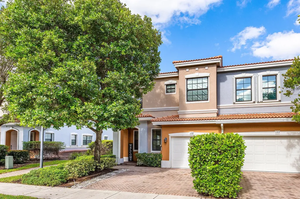 128 Delancey Avenue Delray Beach FL 33484