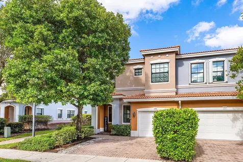 128 Delancey Avenue Delray Beach FL 33484