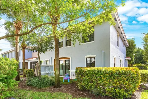 128 Delancey Avenue Delray Beach FL 33484