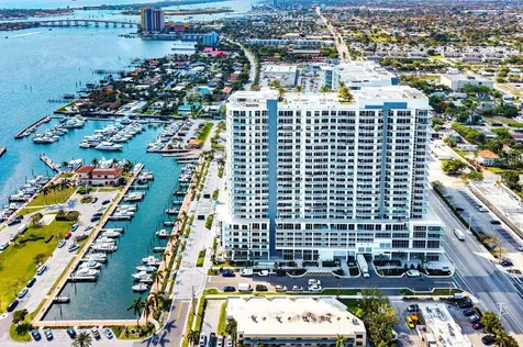 220 Lake Shore Drive Lake Park FL 33403