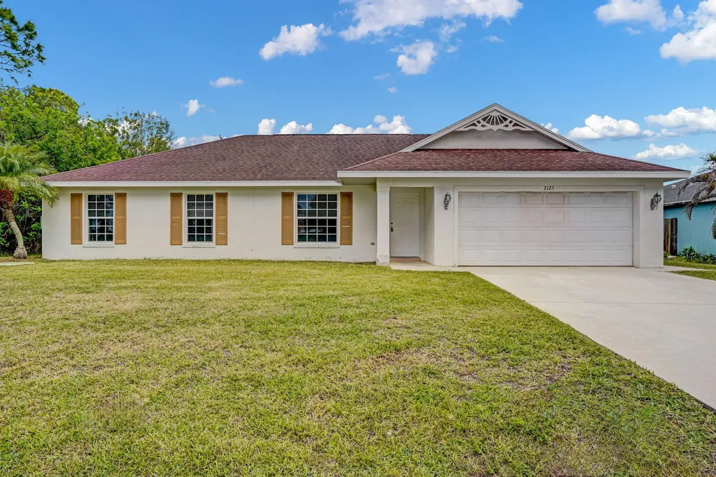 2125 SW Salvatierra Boulevard Port St Lucie FL 34987