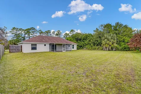 2125 SW Salvatierra Boulevard Port St Lucie FL 34987