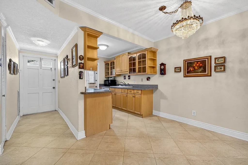 300 NE 20th Street Boca Raton FL 33431
