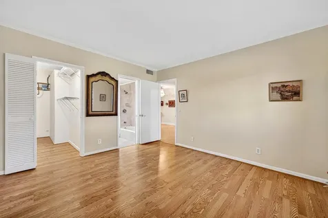 300 NE 20th Street Boca Raton FL 33431