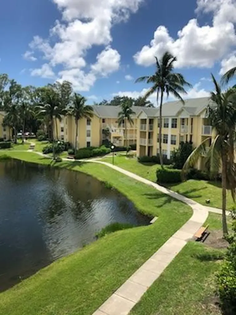 6355 La Costa Drive Boca Raton FL 33433