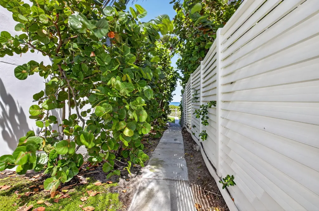 2220 S Ocean Boulevard Delray Beach FL 33483