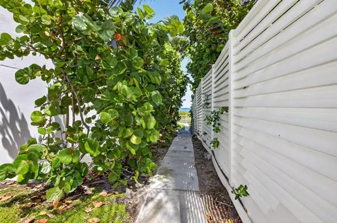 2220 S Ocean Boulevard Delray Beach FL 33483