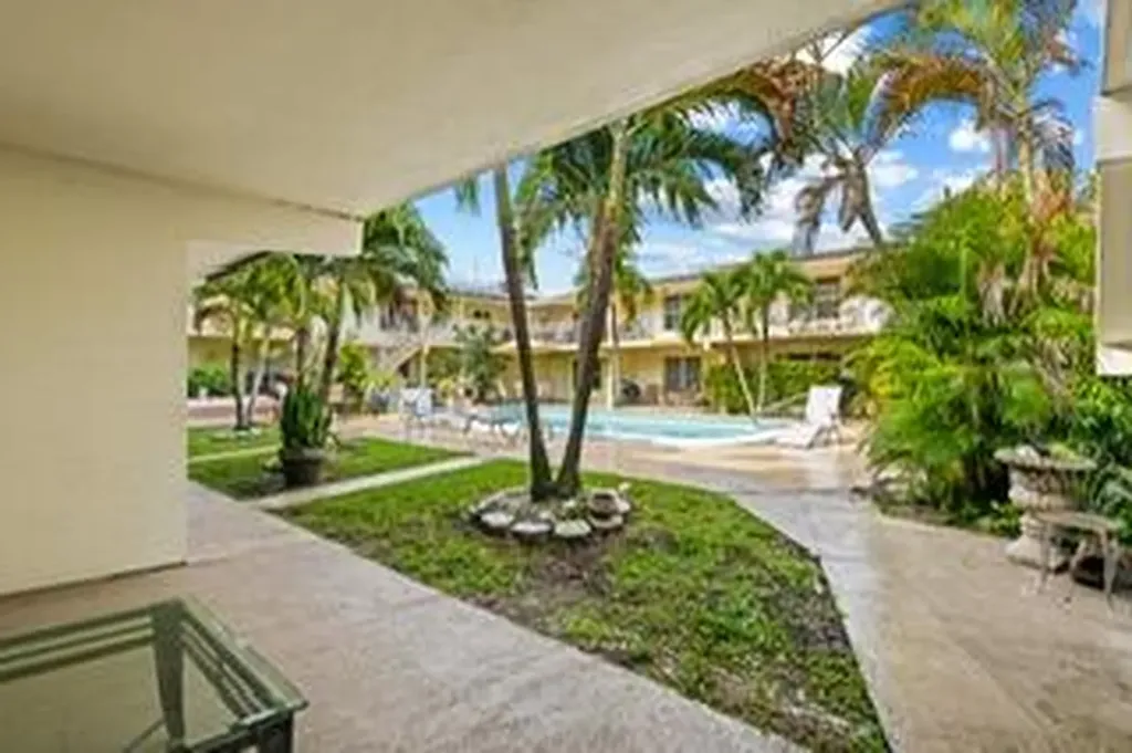1012 SE 15th Street Fort Lauderdale FL 33316