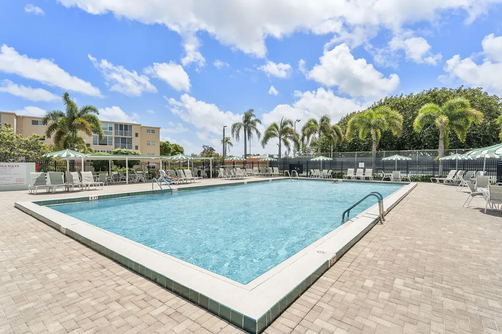 2515 NE 2nd Court Boynton Beach FL 33435
