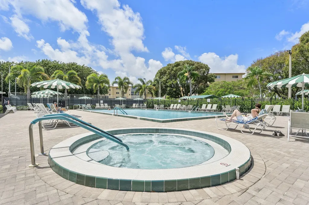 2515 NE 2nd Court Boynton Beach FL 33435