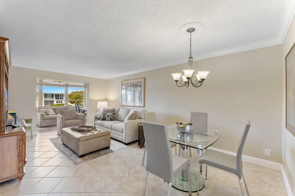 2515 NE 2nd Court Boynton Beach FL 33435