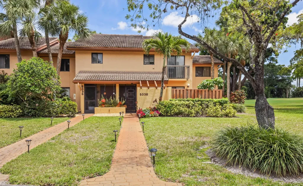 5338 S Fountains Drive Drive S Lake Worth FL 33467