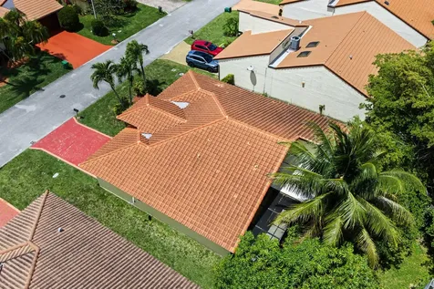 7039 Golf Pointe Circle Tamarac FL 33321