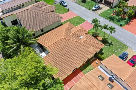 7039 Golf Pointe Circle Tamarac FL 33321