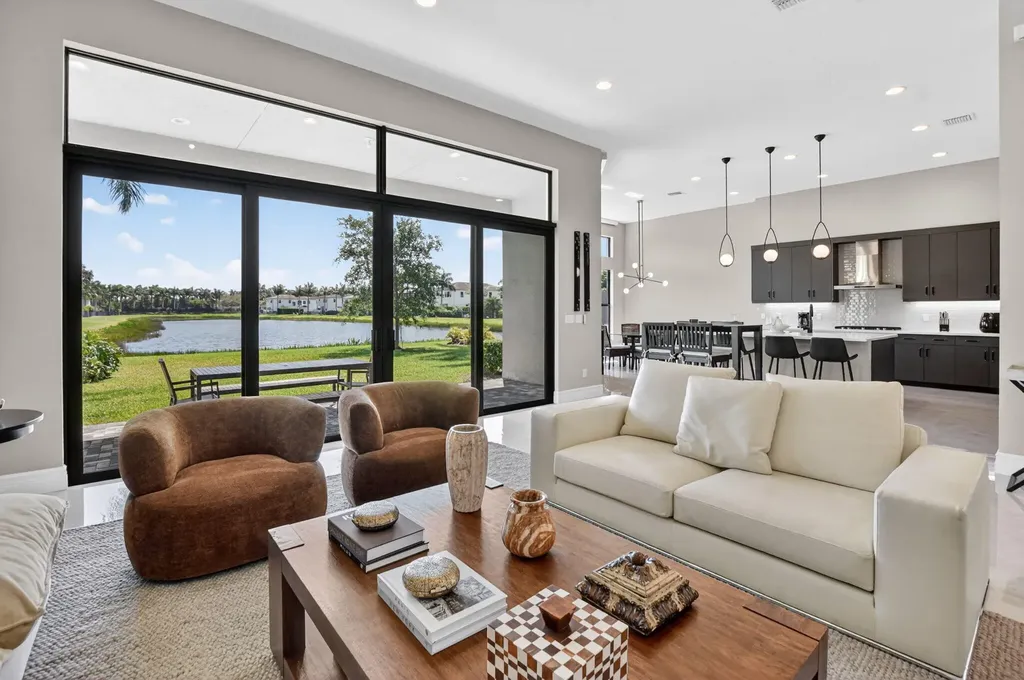 17358 Santaluce Manor Boca Raton FL 33496