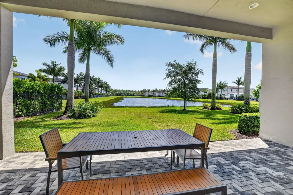 17358 Santaluce Manor Boca Raton FL 33496