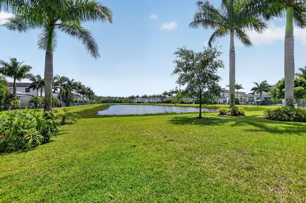 17358 Santaluce Manor Boca Raton FL 33496
