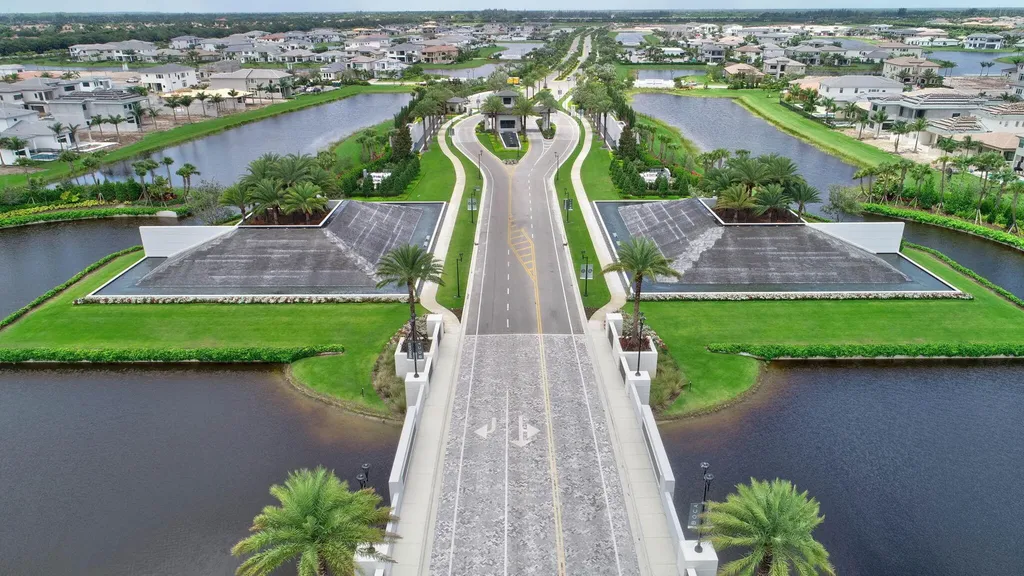 17358 Santaluce Manor Boca Raton FL 33496