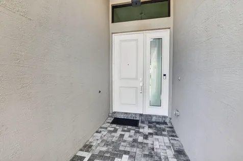 17358 Santaluce Manor Boca Raton FL 33496