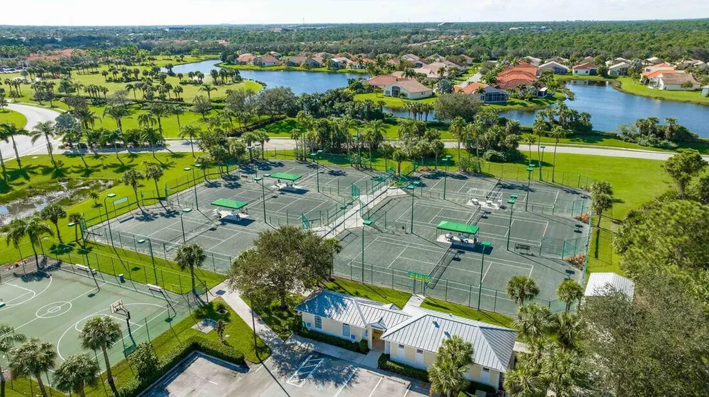163 NW Pleasant Grove Way Port St Lucie FL 34986