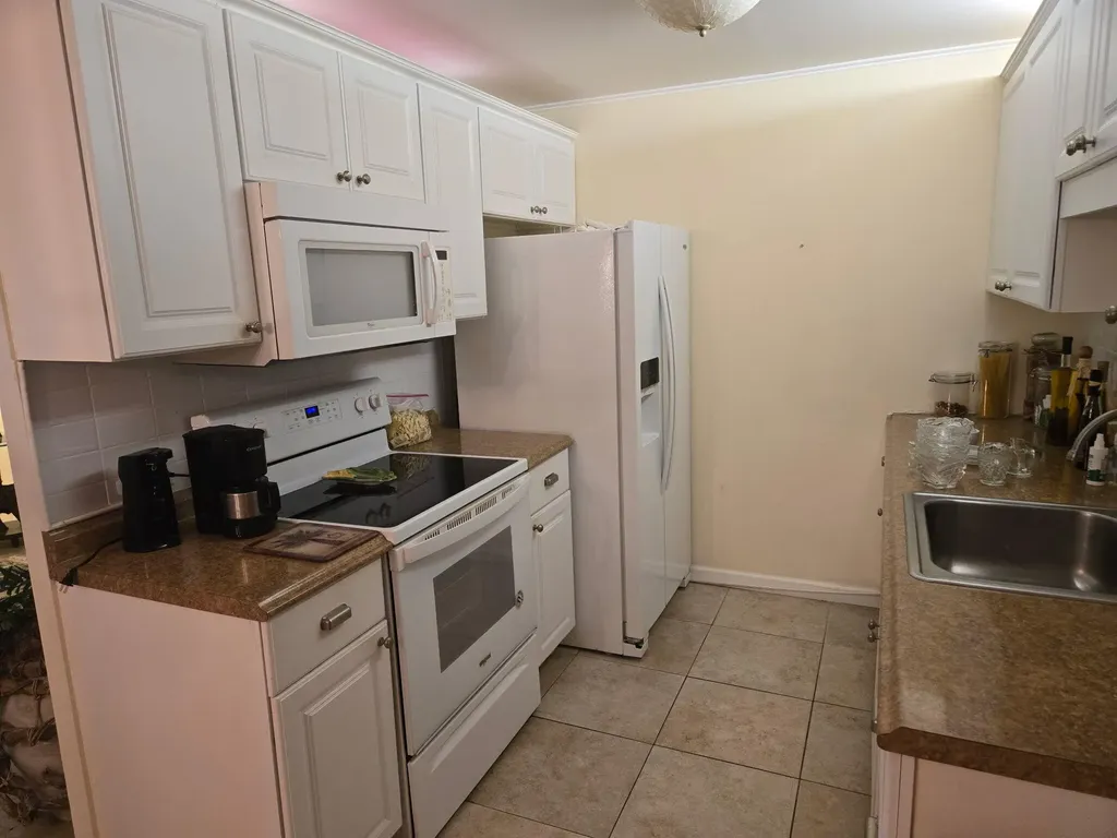 4047 N Newport N Deerfield Beach FL 33442