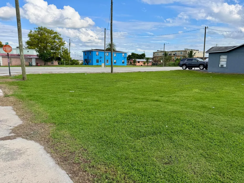 348 SW 8th Street Belle Glade FL 33430