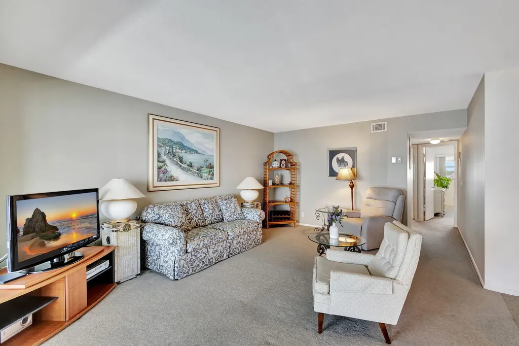 100 Shore Court North Palm Beach FL 33408