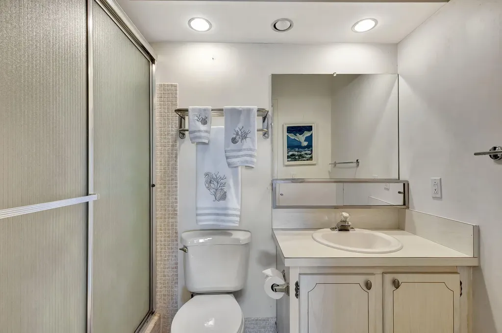 100 Shore Court North Palm Beach FL 33408